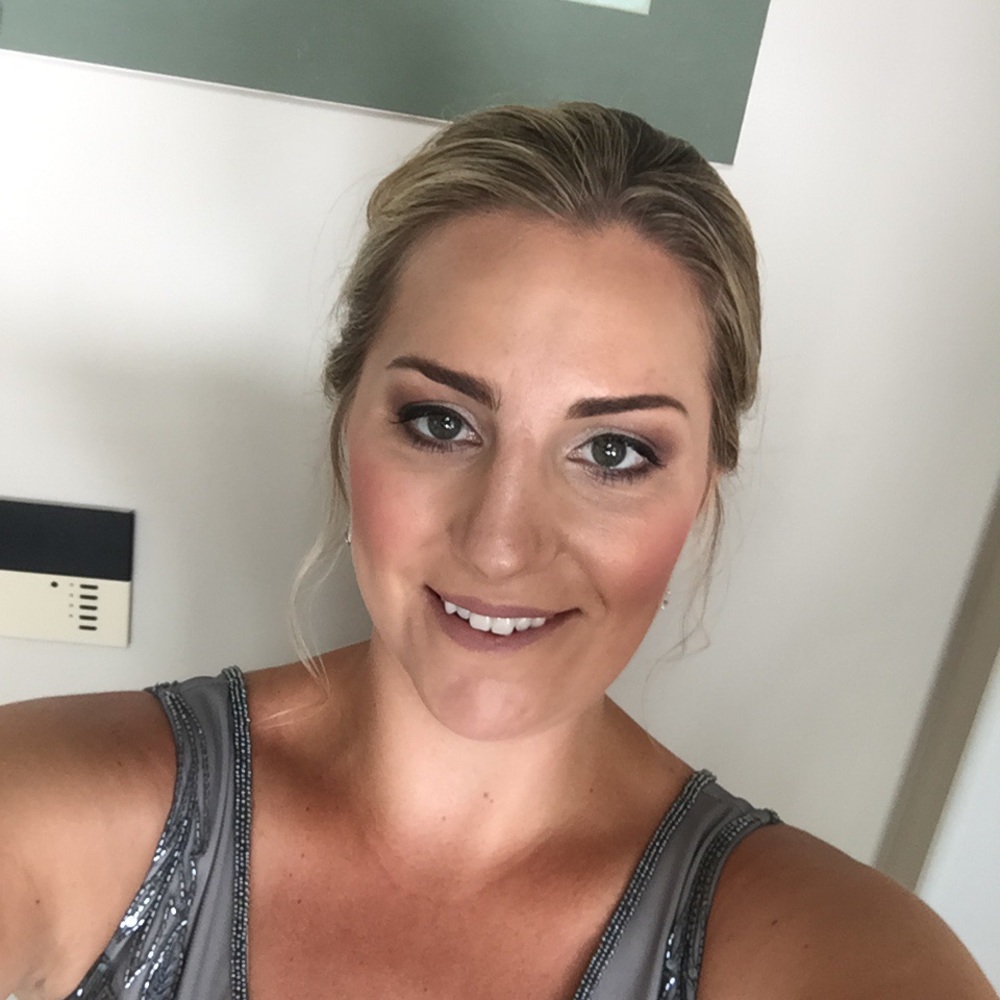 Meet your Posher, Caitlin